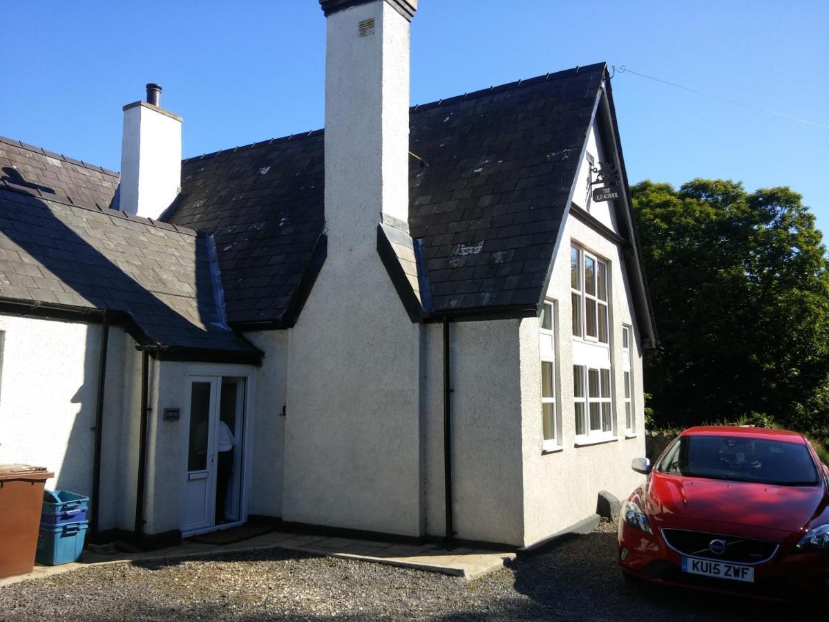 The Old School Caeathro, Snowdon, Eryri And Yr Wydffa Cottages Caernarfon Exterior photo