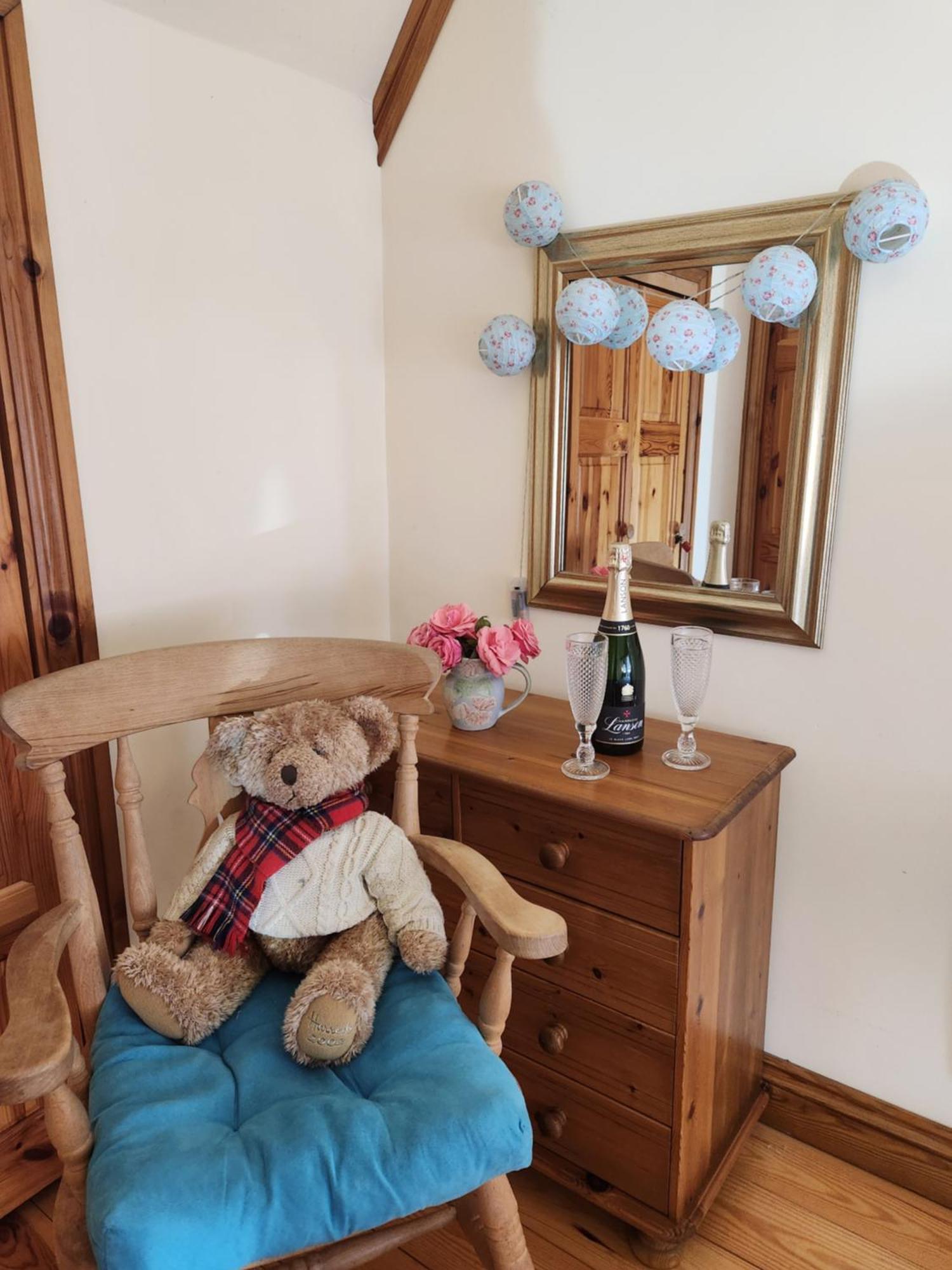 The Old School Caeathro, Snowdon, Eryri And Yr Wydffa Cottages Caernarfon Room photo