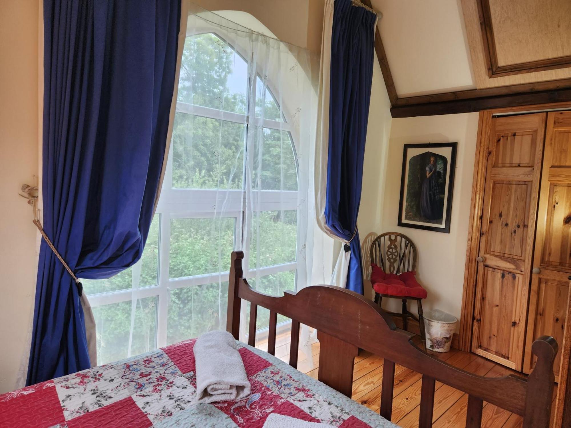 The Old School Caeathro, Snowdon, Eryri And Yr Wydffa Cottages Caernarfon Room photo
